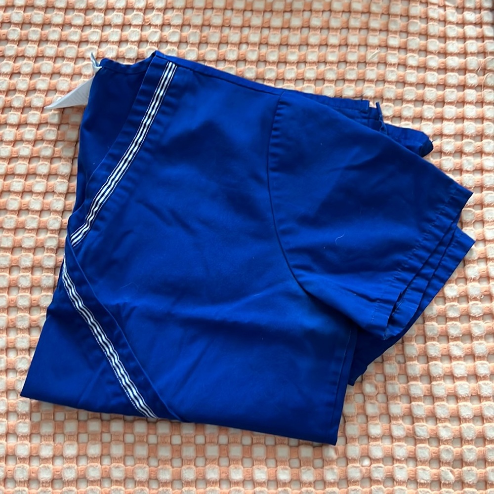 SB scrub top